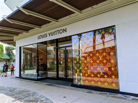 louis vuitton la cantera parkway